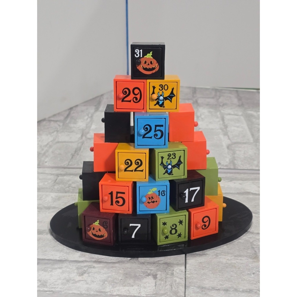 Vintage MONSTER MADNESS HALLOWEEN ADVENT 31 DAY Countdown CALENDAR Tower TARGET
